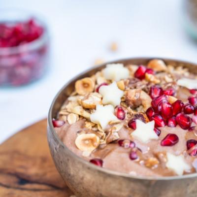 Winter Chocolate Nut Smoothie Bowl