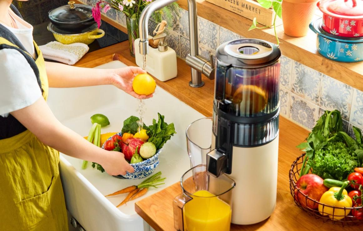 Hurom H70-ST with various juicing ingredients