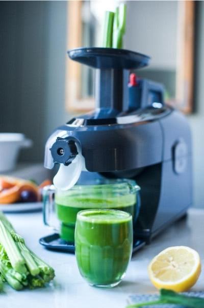 Producing celery juice with the Greenstar Pro