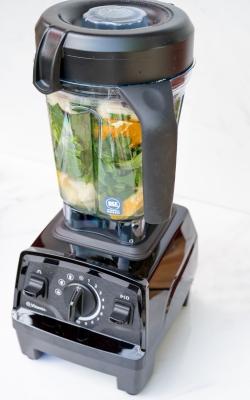 Green Smoothie in the Vitamix E520