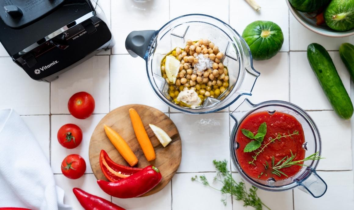 Prepare hummus or tomato soup with the Vitamix TNC 5200